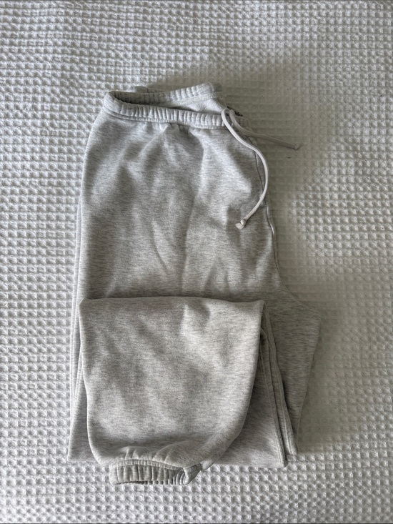 SKIMS Pants - SKIMS Heather Gray Jogger Track Pants